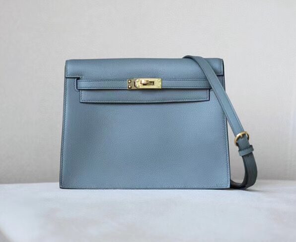 LET'S DANSE! Reviewing The Hermes Kelly Danse II - Is It Worth It?? 